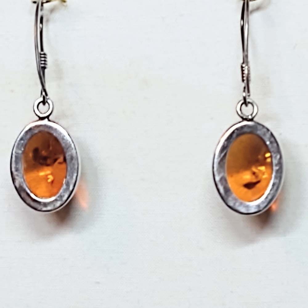 Elegant Amber Drop Earrings - Picture 3 of 3